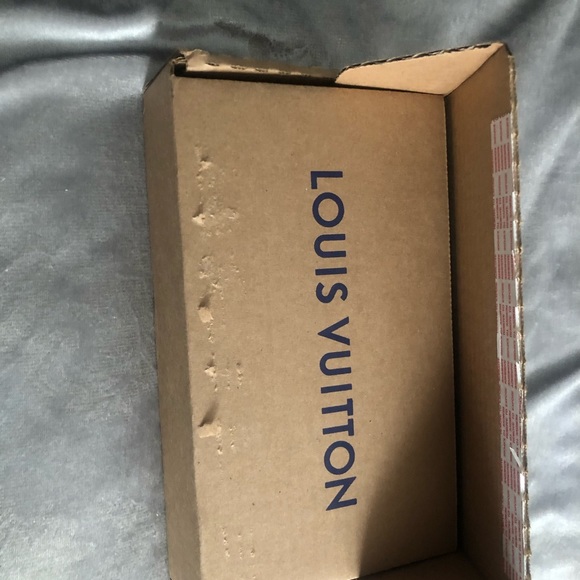 New Wallet Alert🔥 - Picture 3 of 3